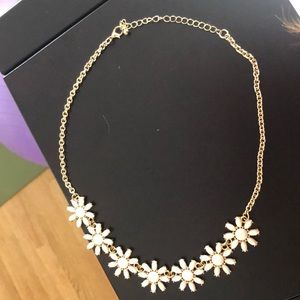 white flower necklace
